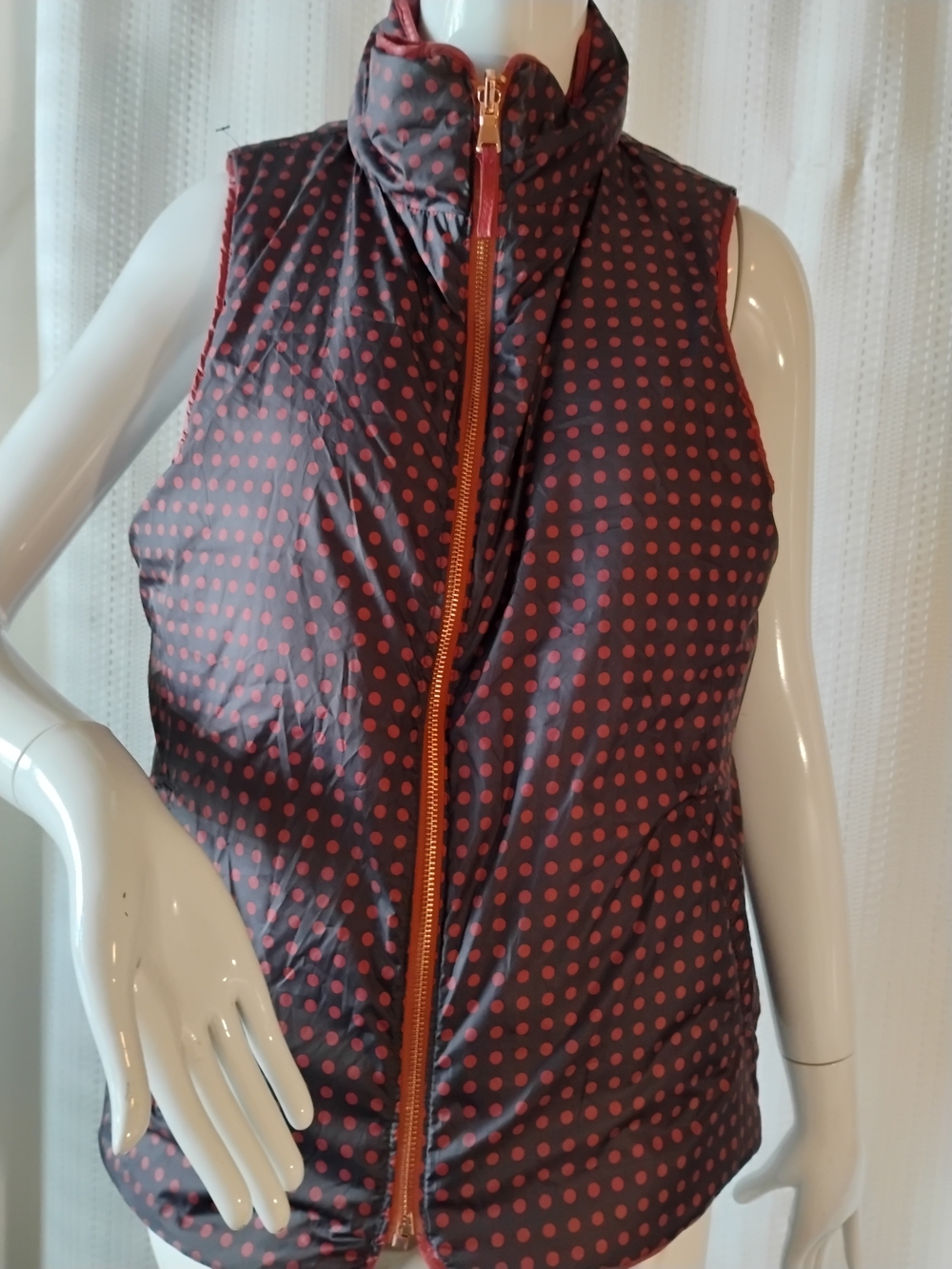 Kensie Black Quilted Vest with Red Polka Dots Size M